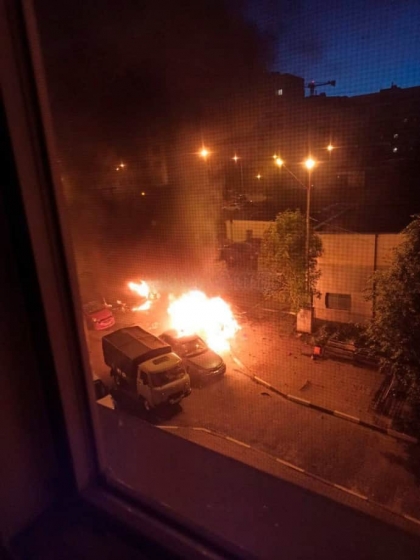 У РФ заявляють про атаку українських БпЛА на нафтобазу та вибухи і пожежі в Бєлгороді
