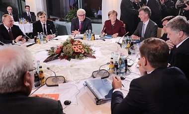 &quot;Стрелять прекрати&quot;. Детали переговоров с Путиным в Берлине