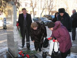 В Краматорске вспомнили о вдовах погибших милиционеров