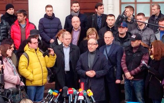 Кернес вернулся в Харьков и не намерен подавать в отставку