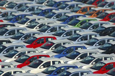 Насколько подорожали автомобили из-за роста курса доллара и евро