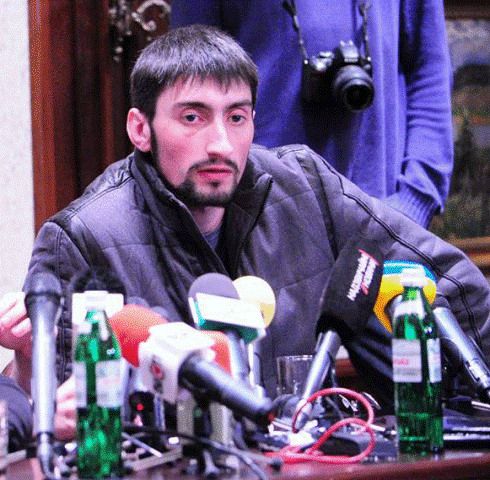 Представитель Антимайдана &quot;Топаз&quot; рассказал российскому телеканалу о побеге из-под домашнего ареста (видео)