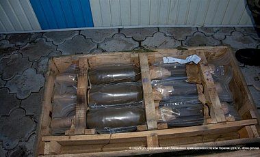В центре Артемовска силовики выявили арсенал оружия и боеприпасов