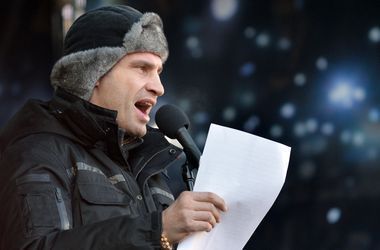 Кличко: Майдан может &quot;взорваться&quot; в любой момент, а успокоят людей досрочные выборы президента 