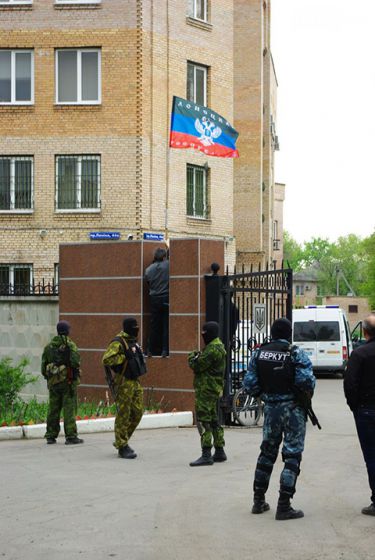В Горловке захвачено здание ОБОП
