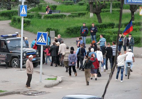 В Краматорске прошел марш &quot;за референдум&quot;