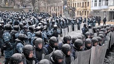 Чрезвычайное положение в Украине: что это значит для граждан
