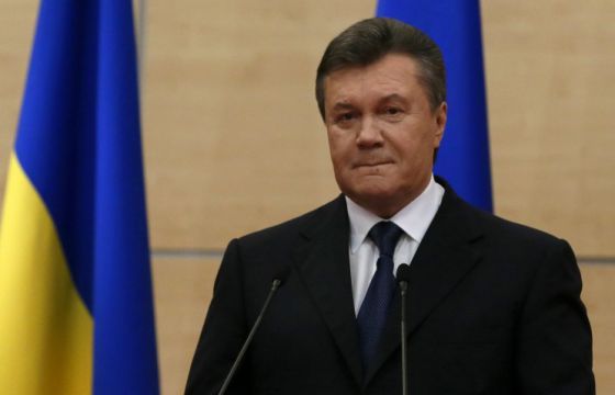 Янукович потребовал отвести войска и провести референдум