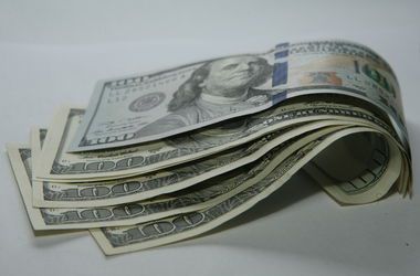 Курс гривны уже стабилизировался, а изменения на 10 копеек незначительны - эксперт 