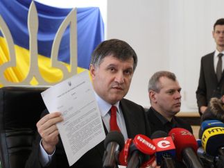 Общественность остро критикует силовой блок новой власти