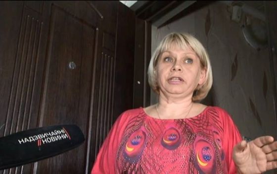 Женщину, которая в Харькове добивала ногами евромайдановца, отправили под домашний арест