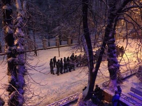 На Богомольца неподалеку МВД выстраивается &quot;Беркут&quot;