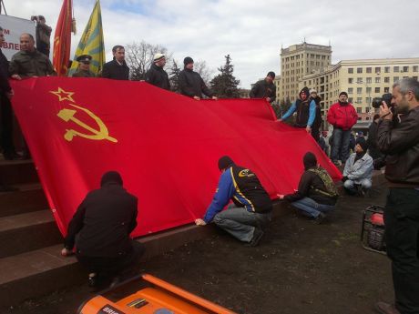 В Харькове сепаратисты требуют референдума по федерализации Украины