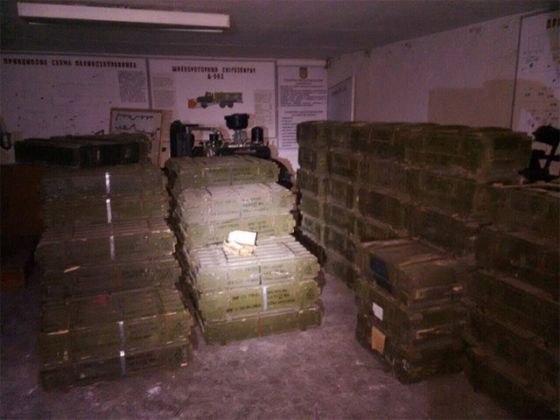 В Славянске обнаружен крупный склад боеприпасов из России