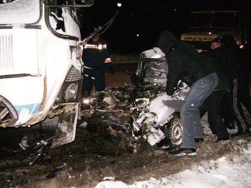 В Горловке автобус наехал на &quot;Ланос&quot;. Есть жертвы и пострадавшие