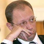 Яценюк: вежливый кролик или коварный Баггс Бани?