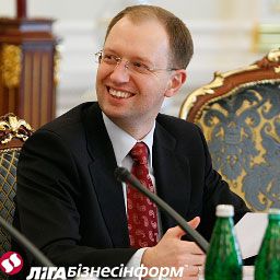 Яценюк отмечает 34-летие