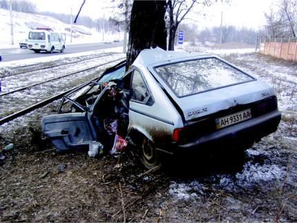 Один человек погиб и один травмирован в результате ДТП, произошедшего на ул. Орджоникидзе, в районе шлаковой горы