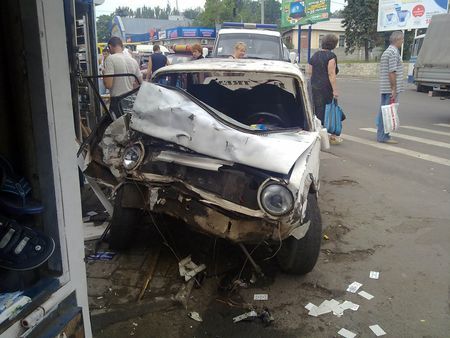 В Донецке пьяный водитель травмировал четырех человек