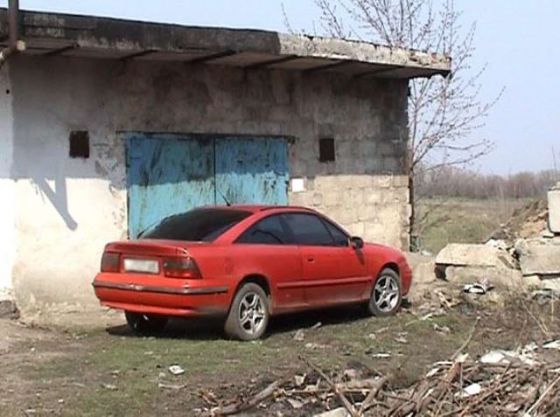 Подстрелив сторожа штраф-площадки, водитель «Опеля» около часа скрывался от гаишников, колеся по городу на огромной скорости