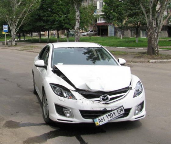В районе ГорУО &quot;Мазда&quot; догнала &quot;шестерку&quot;