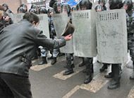 О силовых вариантах разрешения кризиса