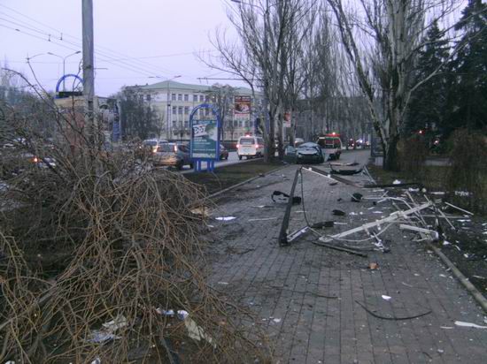 В ДТП в центре Донецка погиб 21-летний водитель. Еще 4 человека травмированы