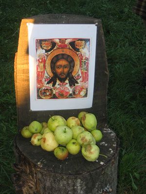 Готовьте яблоки и виноград. Сегодня Преображение Господне или Второй Спас