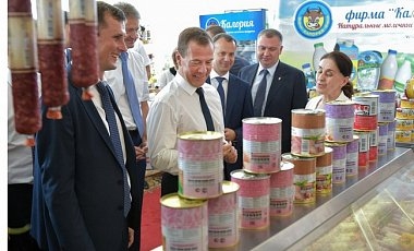 Давить еду бульдозерами в РФ продолжат до 2018 года