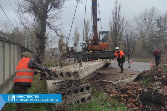З вересня на звільнених територіях Донеччини очистили майже 50 км доріг 