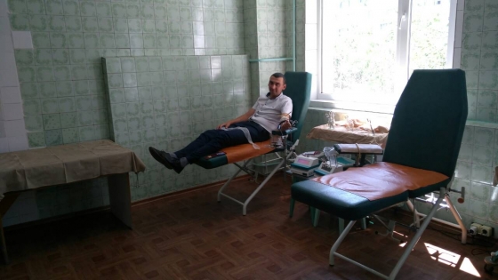 Ділитися своєю кров’ю