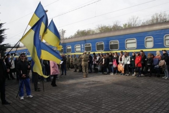 Поезд Единства: из Рахова в Мариуполь провезут флаг Украины, который подпишут жители 12 областей 
