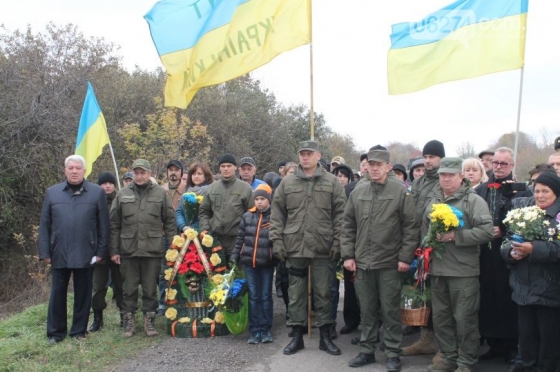 открыт памятник погибшим бойцам