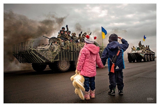 Праздник с автоматами в руках: Вооруженные силы Украины отмечают свое 27-летие