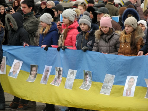 память героев Небесной сотни