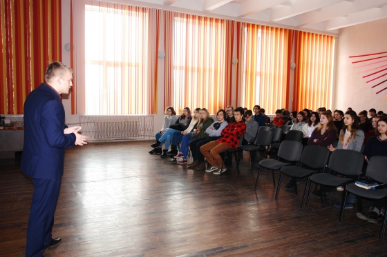 Краматорські прокурори впроваджують практику спілкування з учнями загальноосвітніх шкіл 