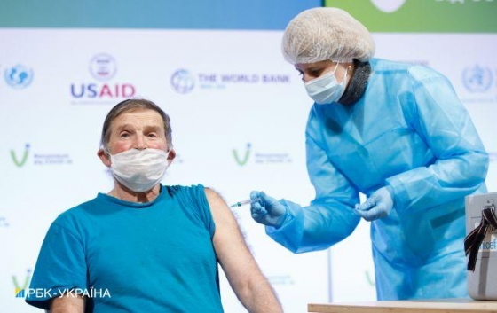 Отношение к вакцинации улучшилось: сколько украинцев готовы сделать прививку от COVID