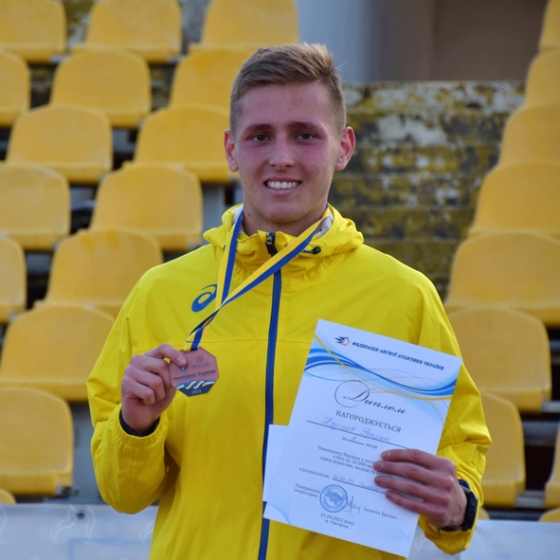 Легкоатлети з Краматорського району тріумфували на чемпіонаті України з бігу на 10000 метрів (фото)