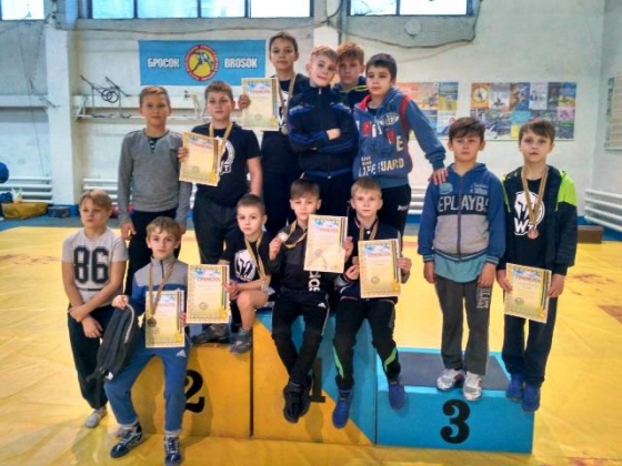 Юные борцы из Краматорска завоевали 7 медалей 