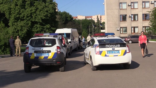 блокировка автобуса активистами