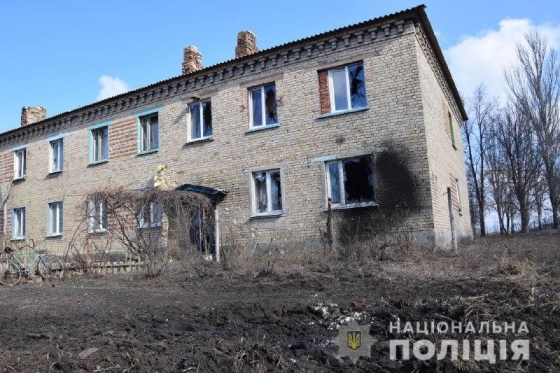 Дитсадок під обстрілом, поранено жінку - поліція фіксує наслідки обстрілів окупантів на Донеччині