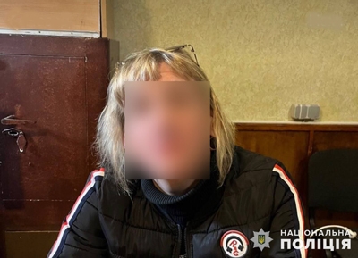 Поліція Краматорська затримала наркозалежну грабіжницю, яка напала на літню жінку (фото)