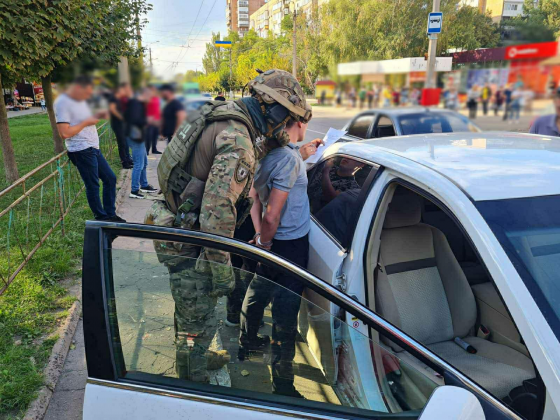 В Краматорске арестованы автоворы, вскрывавшие машины кодграббером