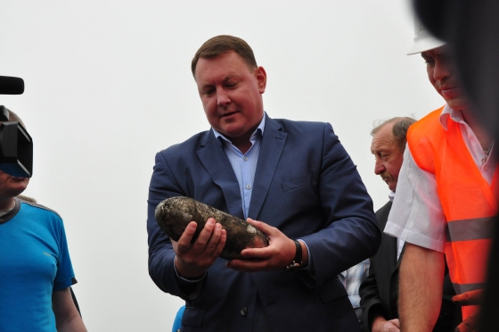 В Краматорске извлекли «капсулу времени», оставленную комсомольцами 70-х (фото)