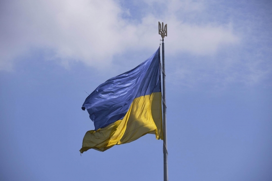Синьо-жовтий чи жовто-синій? Що означають кольори прапора України