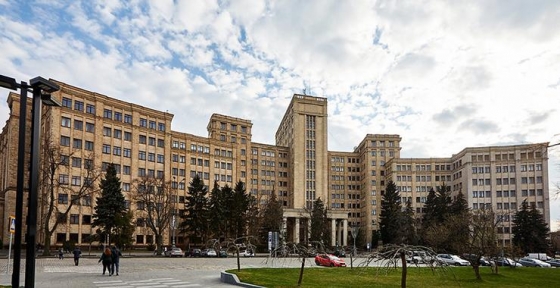 Скільки коштує навчання за контрактом у найкращих ВНЗ України: детальний перелік із цінами