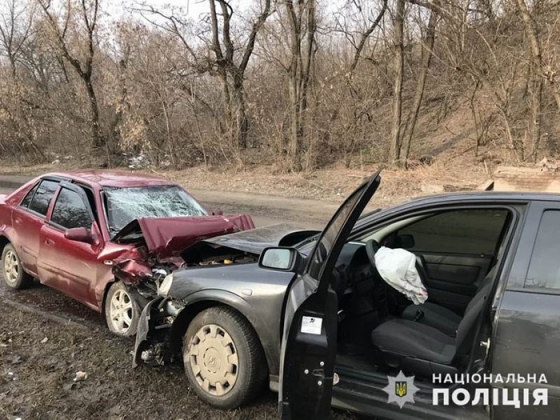 Утром в Краматорске произошло лобовое столкновение двух автомобилей (фото)