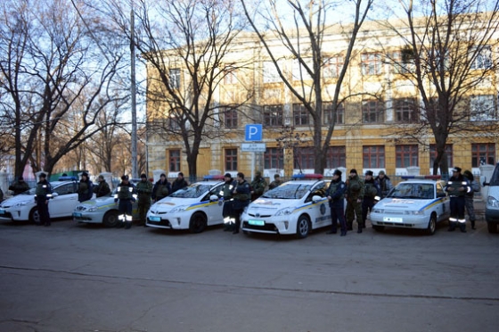 На улицы Краматорска и Славянска выехали полицейские ГБРы 