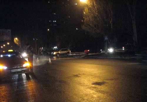  В Краматорске с разницей в полчаса под колеса авто попали два человека