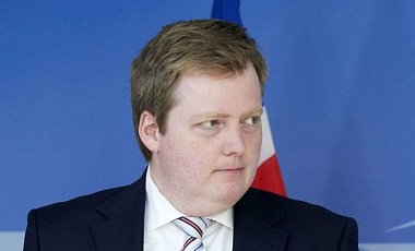 Премьер-министр Исландии подал в отставку из-за скандала с офшорами 